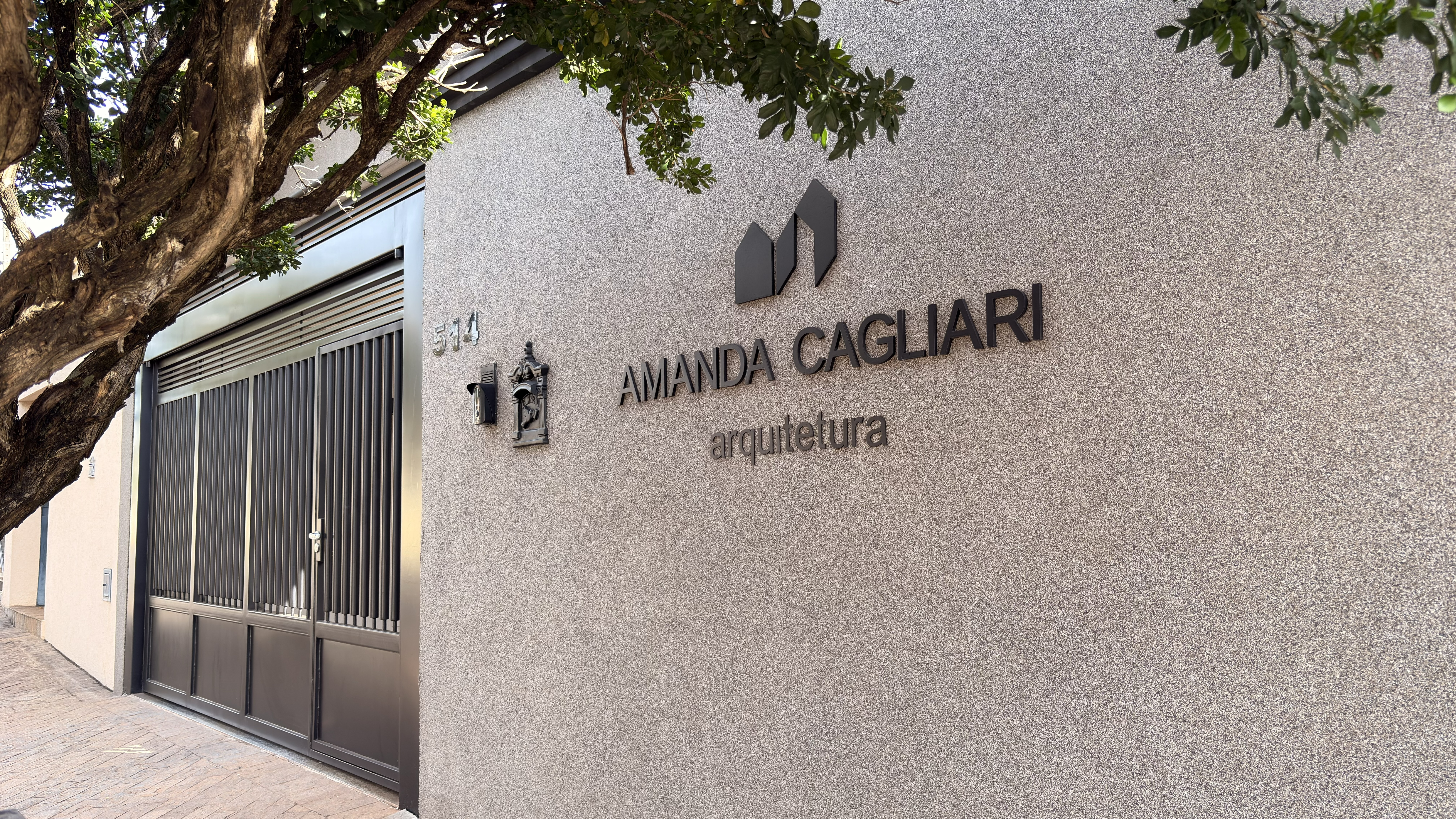 Fachada do escritório Amanda Cagliari Arquitetura em Araçatuba