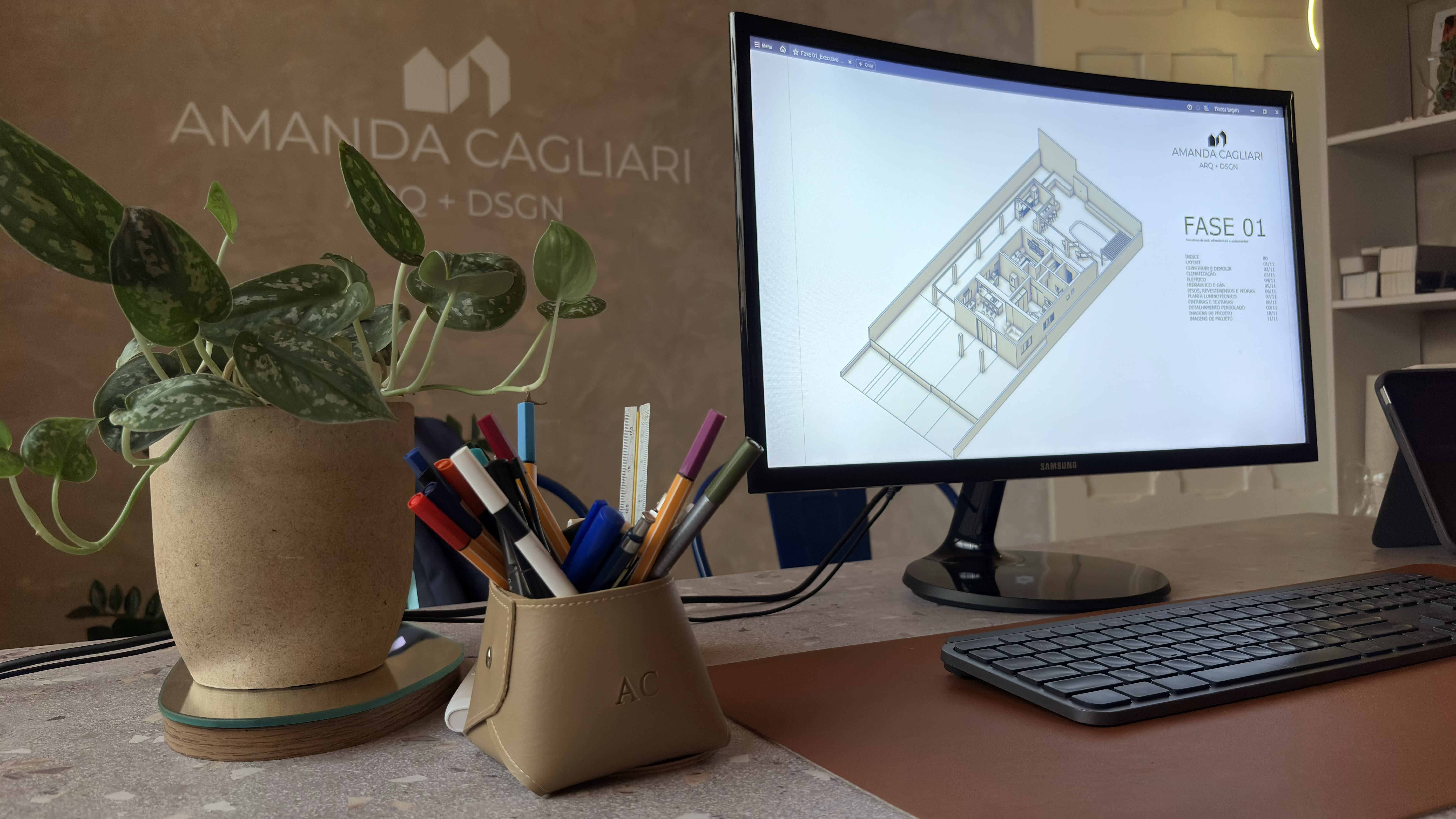 Espaço de trabalho do escritório Amanda Cagliari Arquitetura